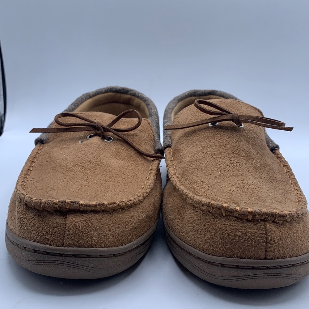 Weatherproof vintage slip-ons